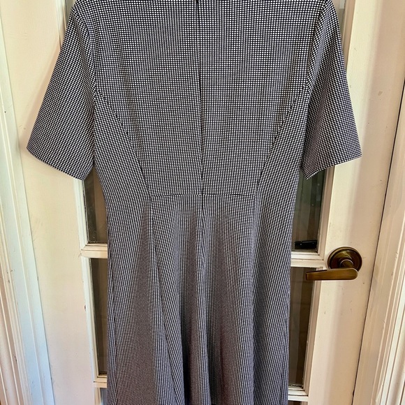 EUC SZ 8 Theory Albita Checkered Fit and Flare dress - Picture 3 of 3